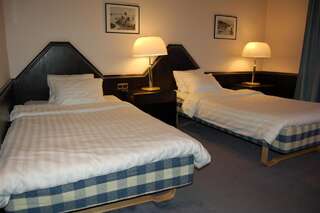 Отель Hotel Oscar Варкаус Двухместный номер эконом-класса с 2 отдельными кроватями-1