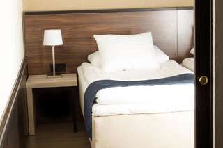 Отель Hotel Oscar Варкаус Стандартный двухместный номер с 2 отдельными кроватями-2
