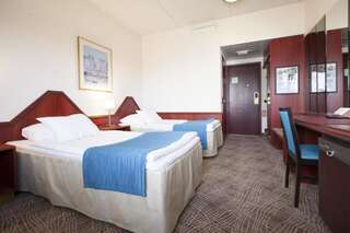 Отель Hotel Oscar Варкаус Двухместный номер «Плюс» эконом-класса с 2 отдельными кроватями-1